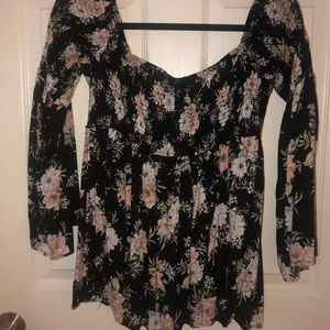 TORRID OFF THE SHOULDER SIZE 1 TOP